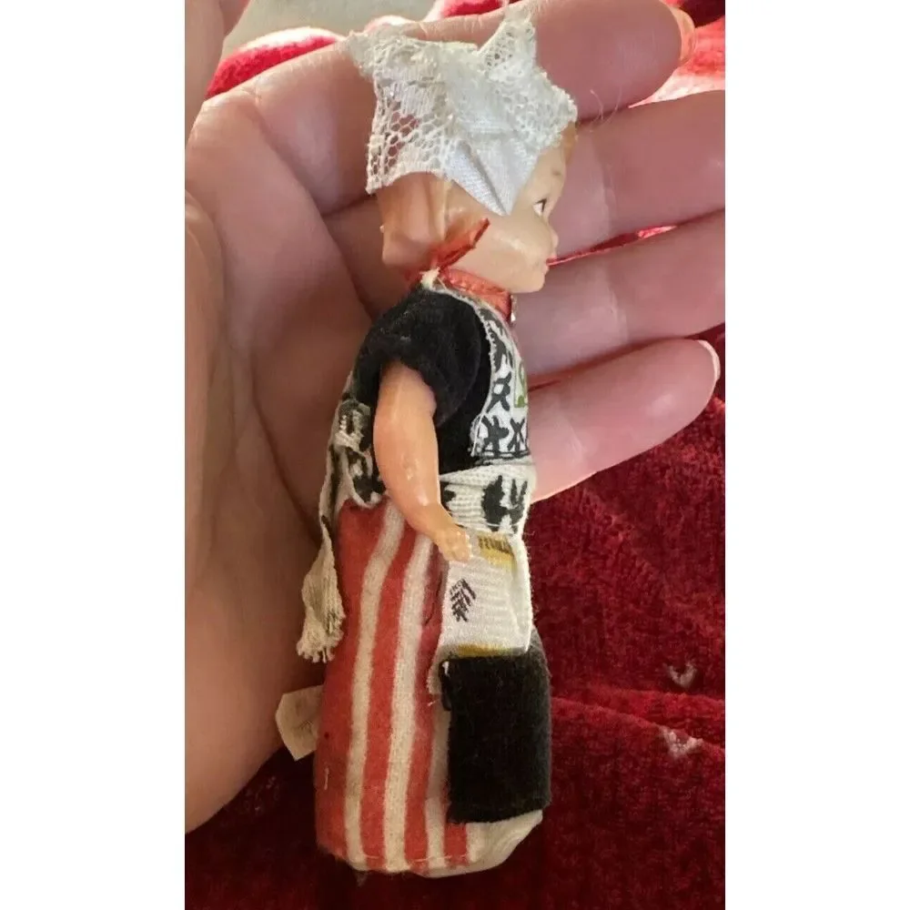 Vintage 1950's  Boy & Girl Doll‎ in Traditional  Dutch Dress 4.5" Celluloid - Picture 8 of 14